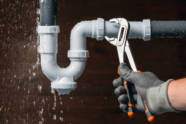 Professional Gas Line Repair technician working in Plattekill, NY